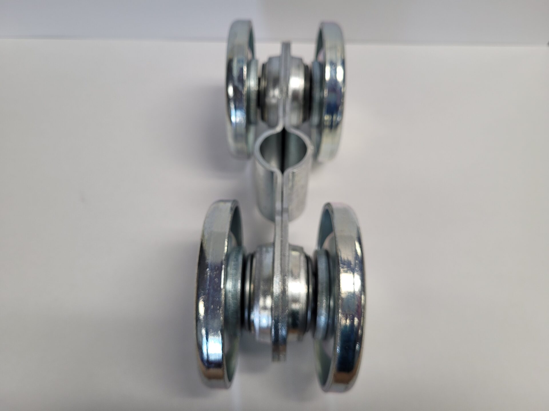 Series 330/376 Ball Bearing Box Track Truck (Pairs) no Aprons