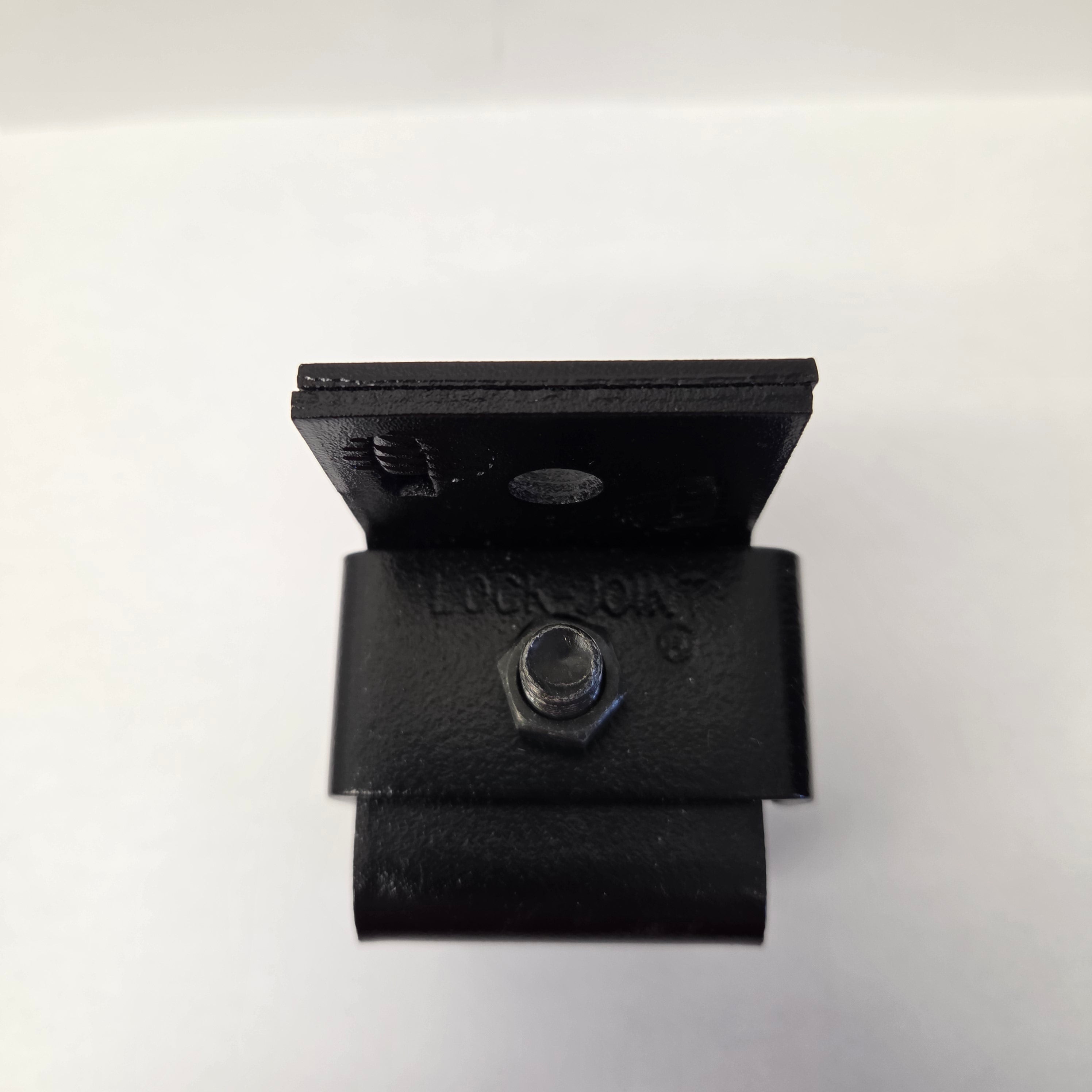 400lb Box Track - 31 Sidewall Lock Joint Bracket